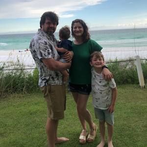 Meet your Posher, Laura